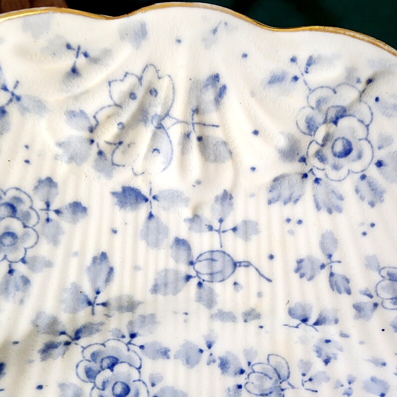 Blue White Chintz Platter Molded Features & Plate Holder Royal Doulton England Antique 1910 To 1920s image 4