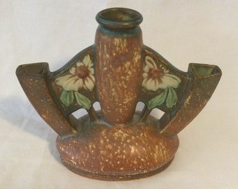 1924 Roseville Pottery Dahlrose Pattern Triple Vase