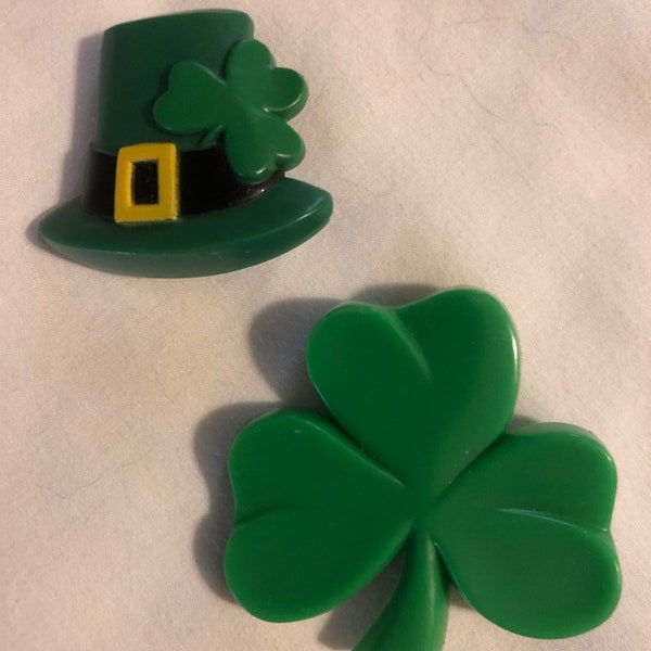 2 Vintage Hallmark St Patrick’s Day Pins  Shamrock & Leprechaun Hat