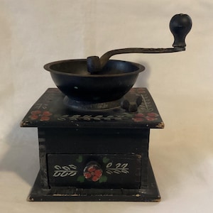 Vintage Towle Painted Floral Pattern Wood And Cast Iron Coffee Mill Grinder