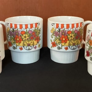 Vintage Set Of Four Flower Cart Stackable Porcelain Mugs