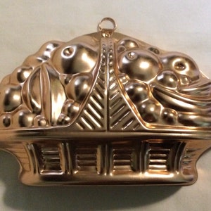 Vintage Mirro Copper Fruit Basket Jello Mold