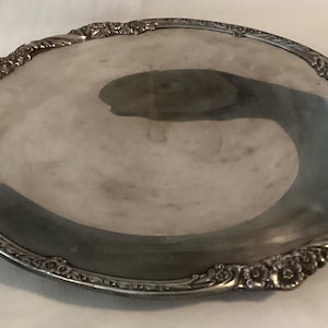 Vintage 1847 Rogers Bros. Heritage Pattern Silverplate Cake Tray # 9421