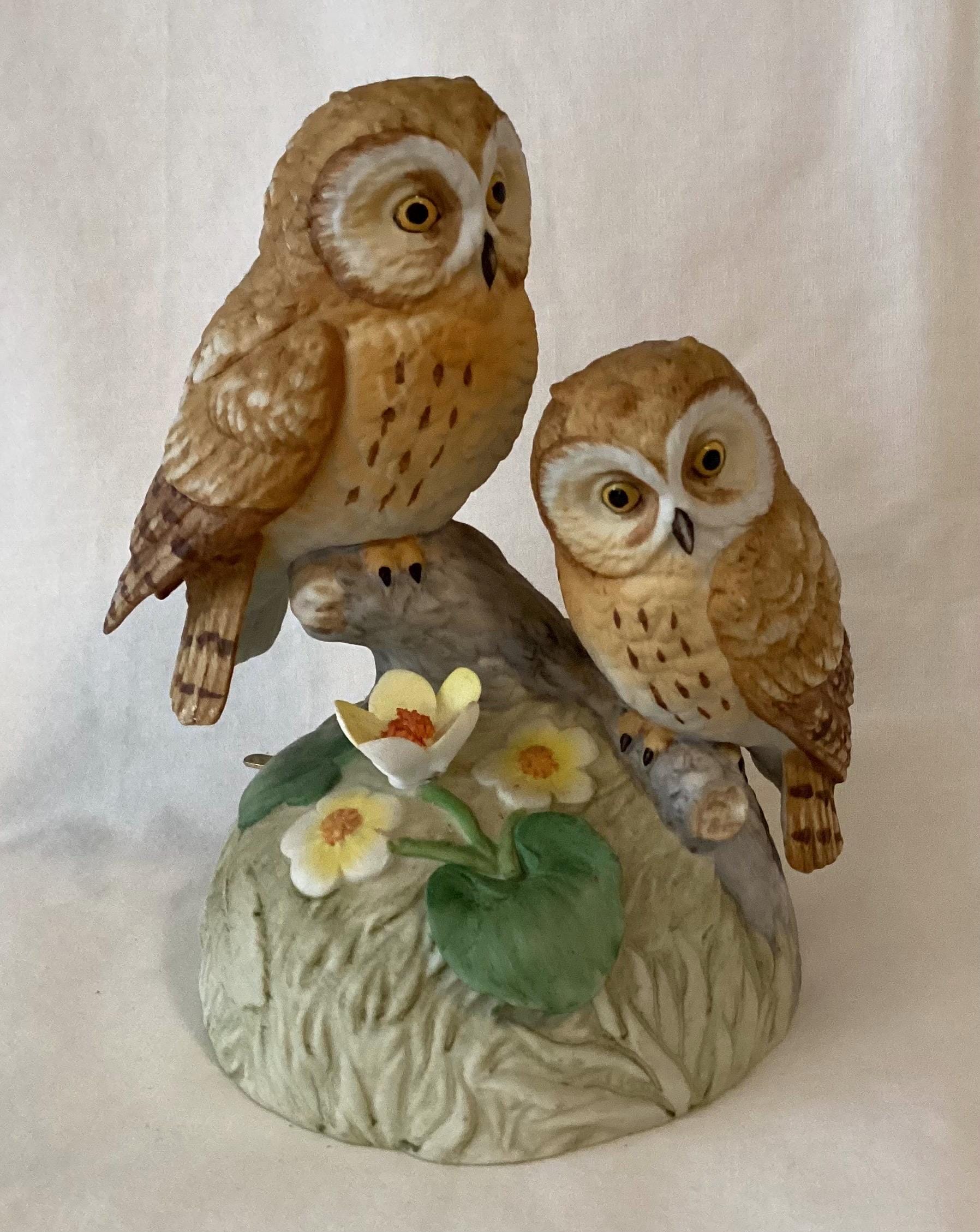 Vintage Gorham Gift World Ceramic Owls “ Love Story “ Figural Misic Box