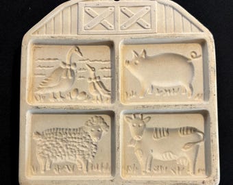 1994 Pampered Chef Farmyard Firiends Cookie Mold