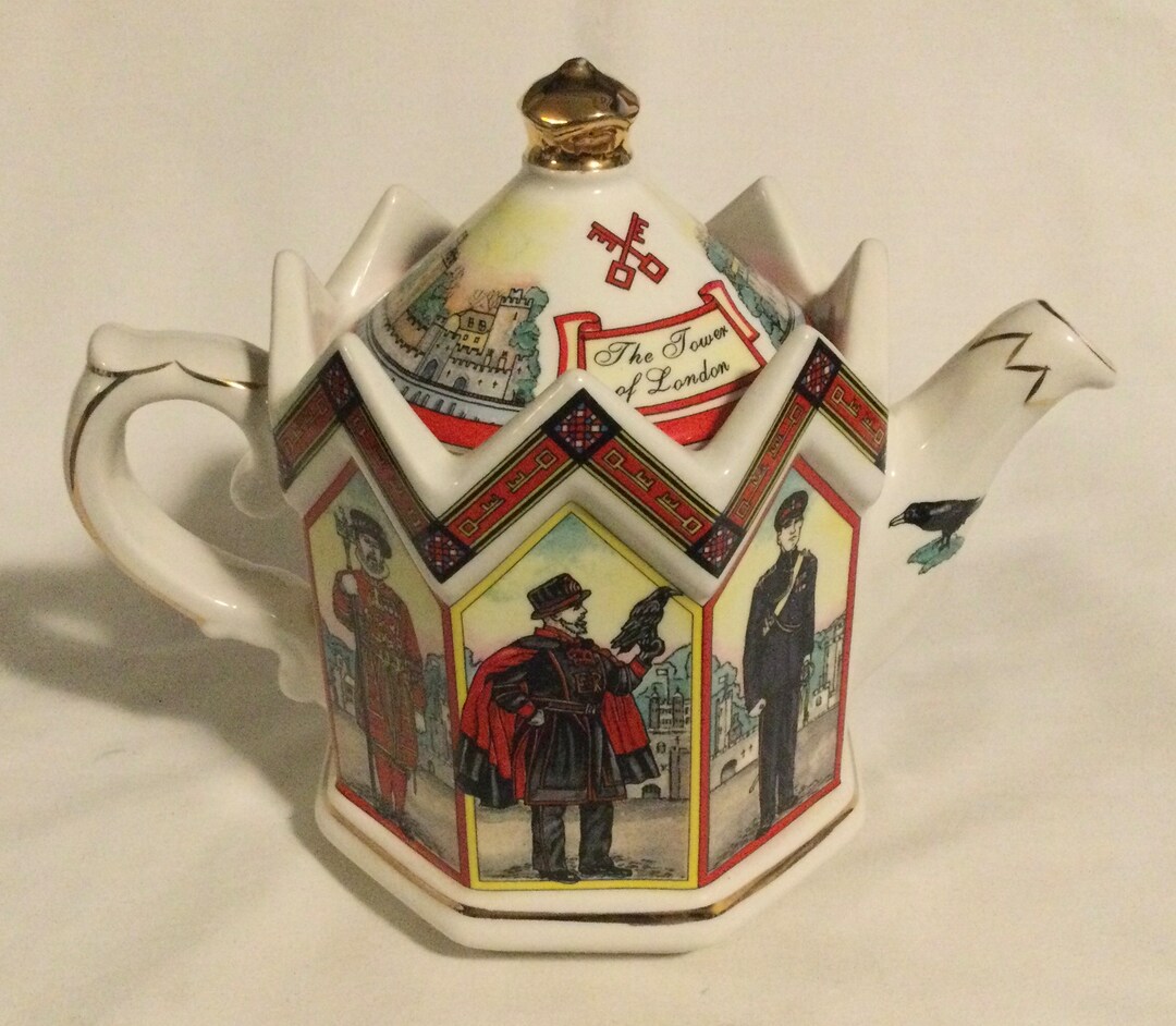 Vintage Sadler Tower of London Teapot Etsy