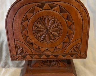1975 Hand Crafted Unusual Wood Shop Sunburst Design Wooden Napkin Holder