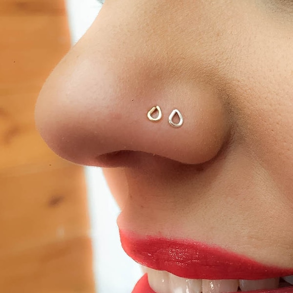 tiny drop nose stud - Nose Stud Earrings - Gold nose stud drop shape - Tiny teardrop nose stud - Silver nose stud - nose stud 20g