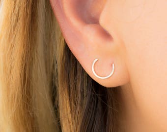 Piercing double - Boucle d'oreille double piercing - Piercing double lobe - Boucle d'oreille double trou - Piercing double oreille - Piercing rond deux trous