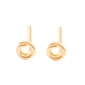 Tiny Circle Studs Earrings - Tiny round studs - minimalist jewelry