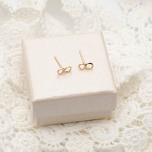 Infinity Studs Earrings - Open Infinity studs - Dainty gold earrings