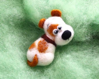 Broche de perro de fieltro hecho a mano