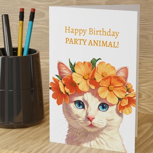 Carte d'anniversaire chat floral - intérieur vierge pour ajouter votre propre note écrite à la main - enveloppe incluse - une carte amusante pour les amoureux des chats !