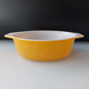 Orange Pyrex Casserole Dish Retro Vintage Baking Serving Oval Bowl 1.5 Quarts #043 Oven Safe Milk Glass 1960s