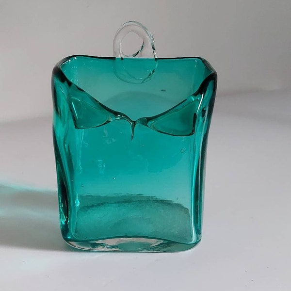 Turquoise Art Glass Bag Caja azul rectangular soplada a mano con mango aplicado verde azulado y contenedor vintage de vidrio transparente