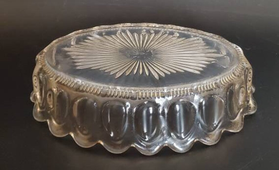 Heisey Colonial Pattern Oval Clear Glass Serving Dish Starburst Center