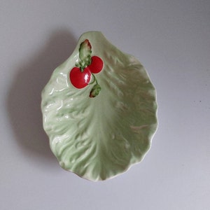 Carlton Ware Kålbladstallrik Tomater Sallad Serveringsfat England Vintage Keramikfat Bondgårdsmatsal Australiensisk Design Carltonware