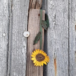 Marcapáginas flor girasol. Pasapáginas de flor girasol. Punto de lectura. Marcador libro bonito de flor. Detalle bonito regalo flor girasol imagen 3