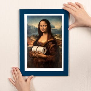 Toilet Pictures, Bathroom Wall Decor, Mona Lisa Art, Leonardo da Vinci, Funny Bathroom, Vintage Bathroom Art, Bathroom, Mona Lisa Humor