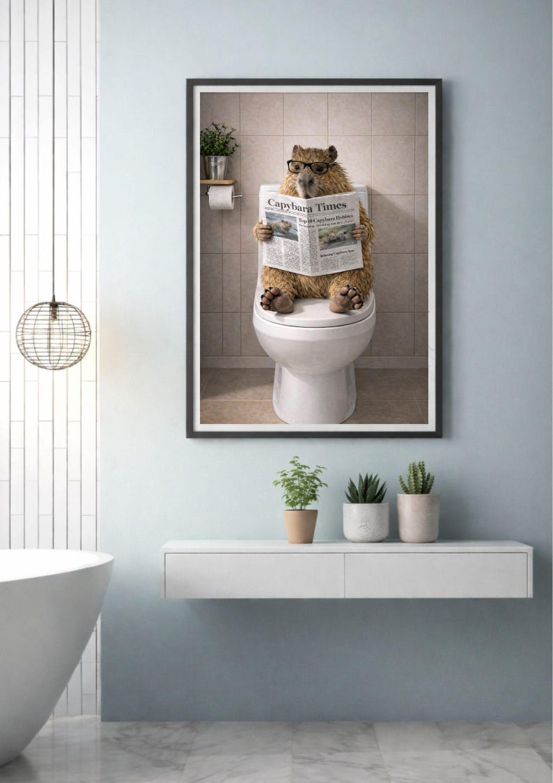 Lustige Wanddekoration mit Capybara-Motiv: Lesendes Capybara fürs Badezimmer (Digitaler Download) Bild 8