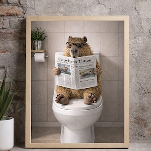 Lustige Wanddekoration mit Capybara-Motiv: Lesendes Capybara fürs Badezimmer (Digitaler Download) Bild 1