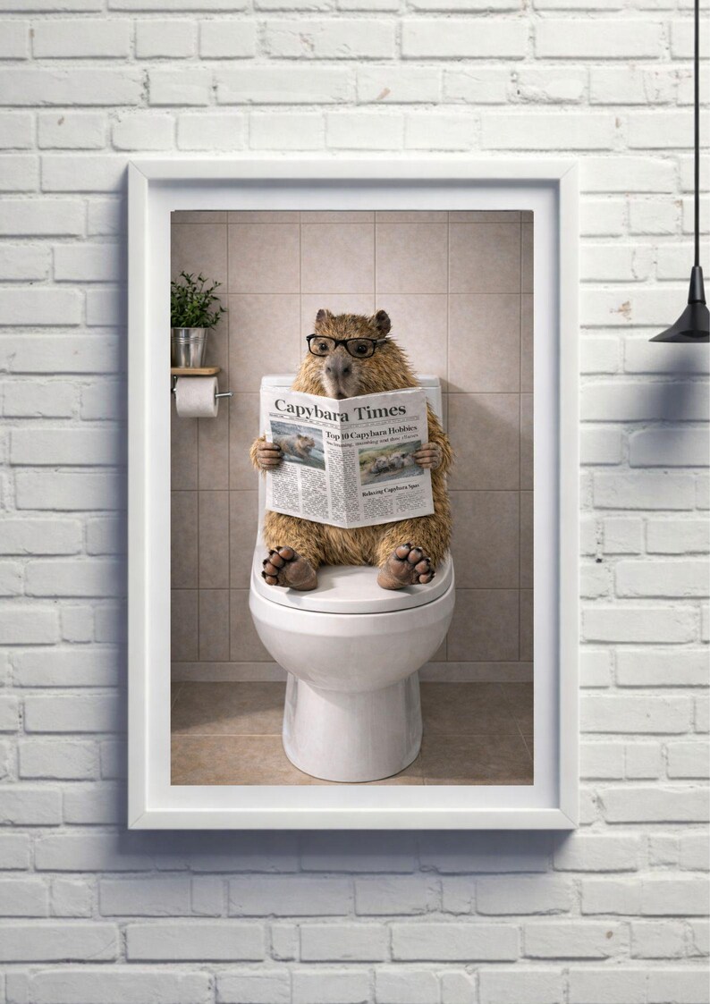 Lustige Wanddekoration mit Capybara-Motiv: Lesendes Capybara fürs Badezimmer (Digitaler Download) Bild 10