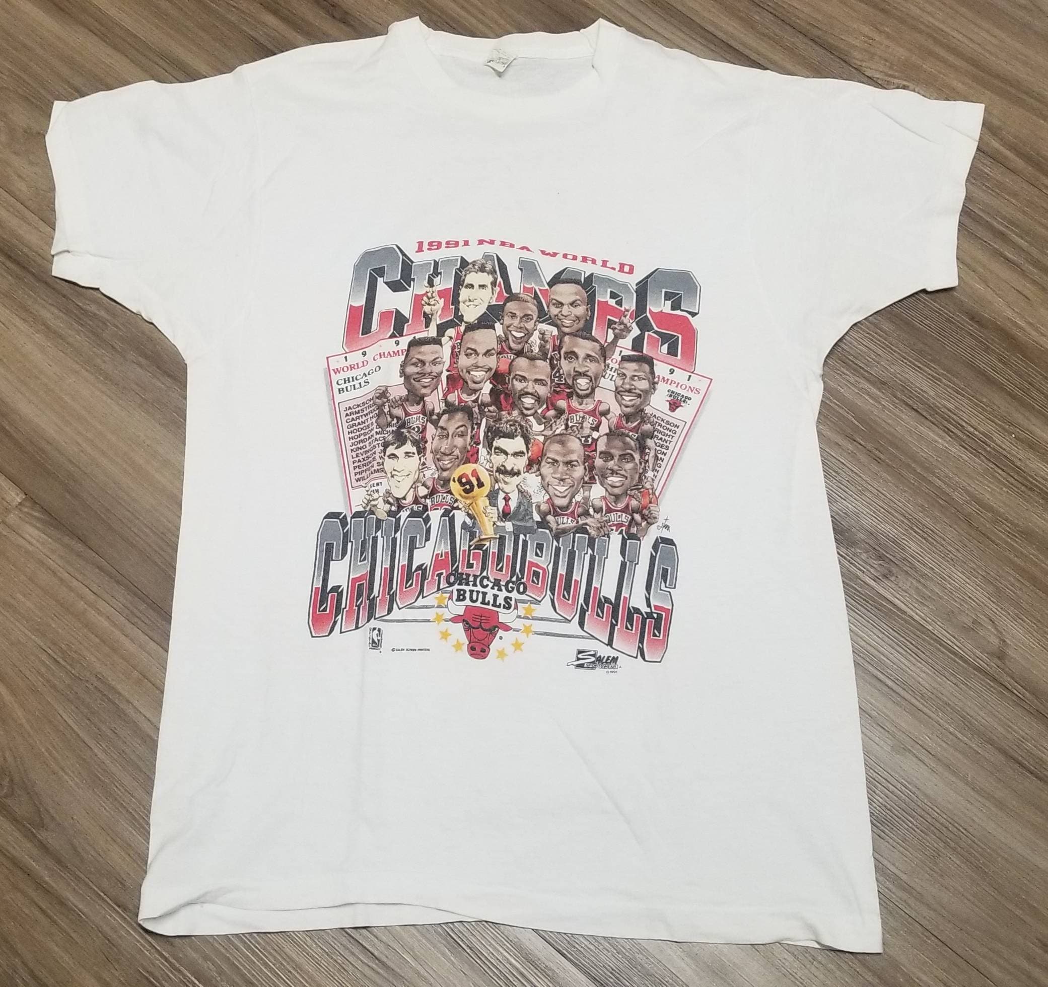 90s CHICAGO BULLS Tee SALEMボディ USA製 Vintage 90s Chicago Bulls Michael Jordan 1990 T-Shirt SALEM
