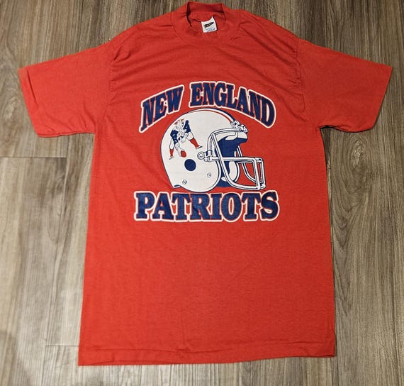 1980s small New england patriots single stitch shirt, 80s new england patriots shirt, vintage Patriots shirt