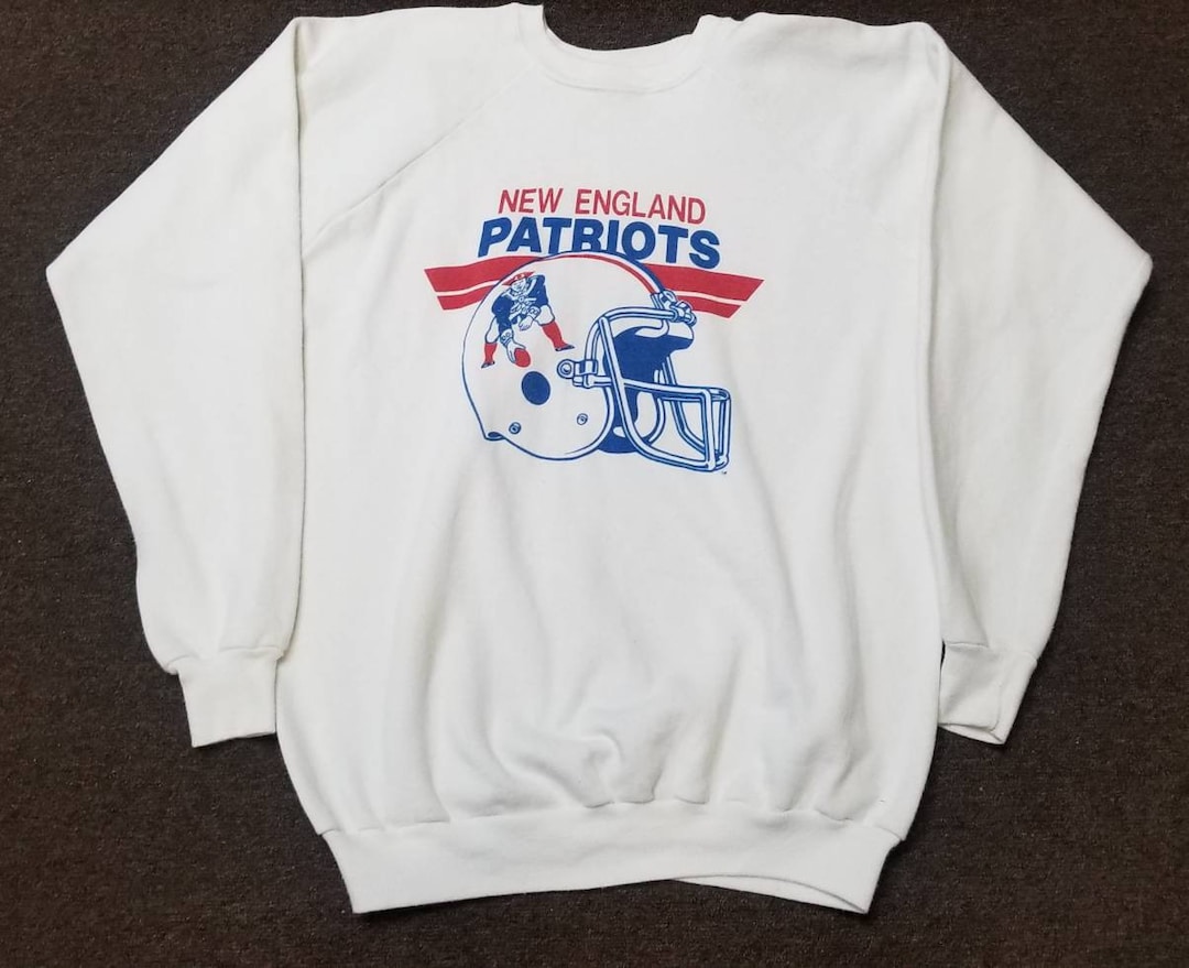 Vintage Clothing Patriots Embroidered Sweatshirt New England