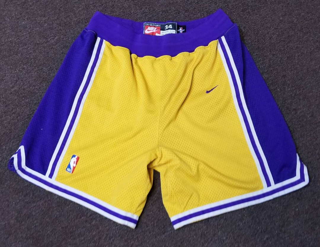 Short Nike los Angeles Lakers size M/L