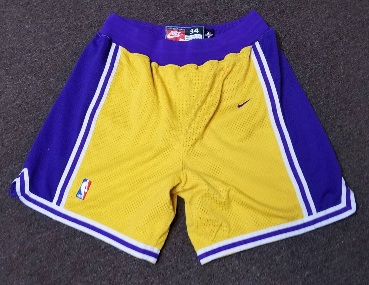 Los Angeles Lakers Basketball Shorts Sweatshorts Stitched Vintage