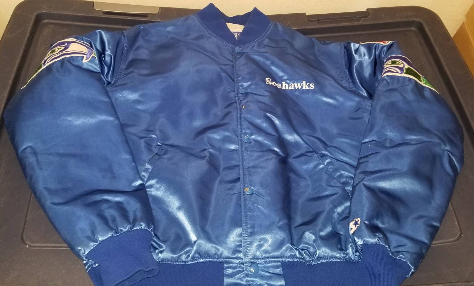 New vintage Seattle Seahawks pullover Starter jackets have arrived