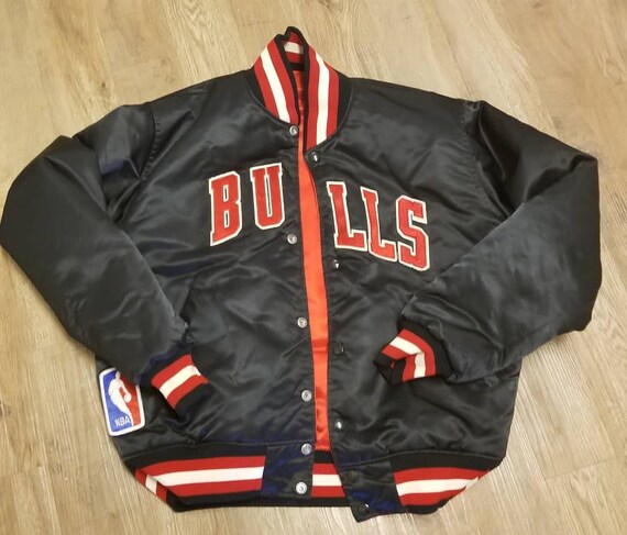 chicago bulls starter jacket 90s