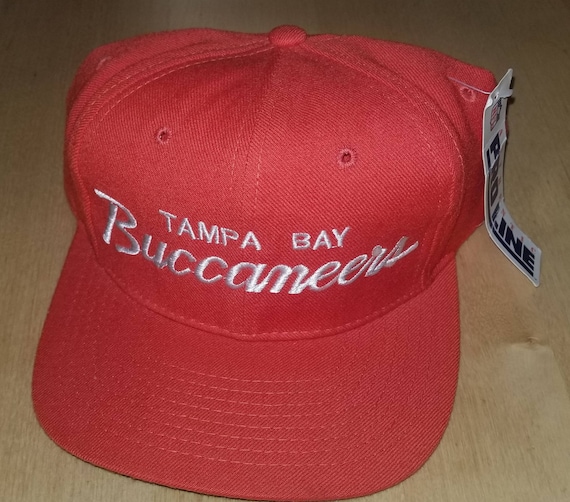 Vintage Sports Specialties Single Script Tampa Bay Buccaneers Snapback Hat NFL
