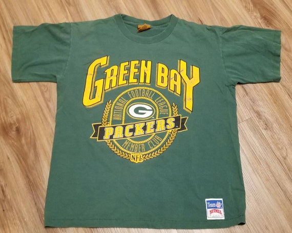 Used medium 90s green bay packers shirt, Brett  Favre shirt,vintage packers shirt, 90s packers shirt