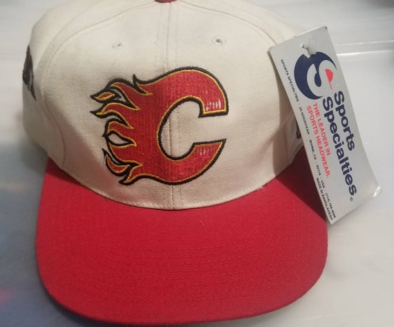 Vintage Calgary Flames Script NHL Hockey Starter Black Hat 