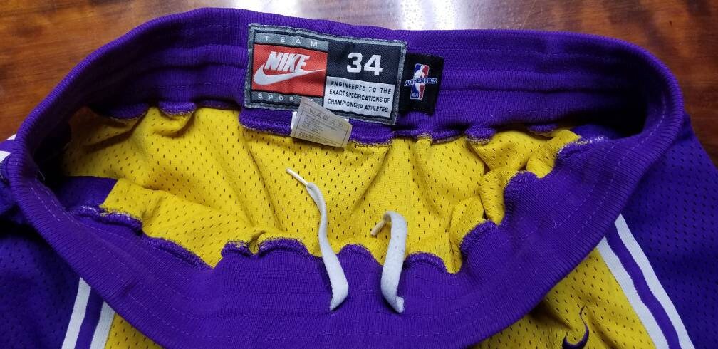 Nike NBA Authentic Los Angeles LA Lakers Swingman Shorts AJ5616-100 Sz 30  SMALL