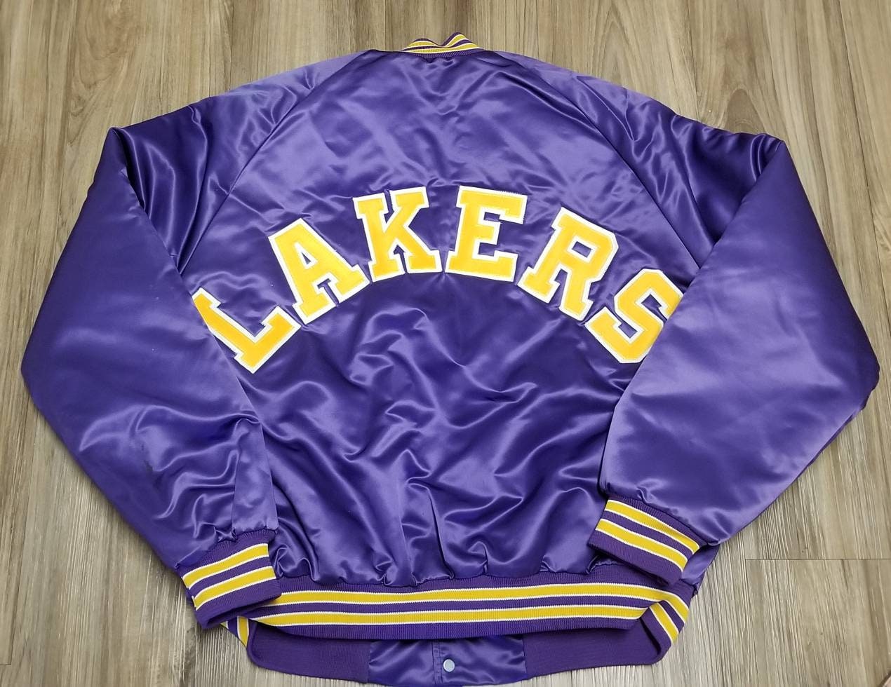 🔥NBA🔥, Los Angeles Lakers vintage 80's black bubble jacket