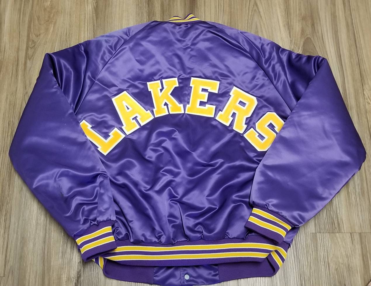 Los Angeles Lakers Jacket,la Lakers Satin Jaket,large Lakers Los Angeles Lakers Jacket,la Lakers Satin Jaket,large Lakers