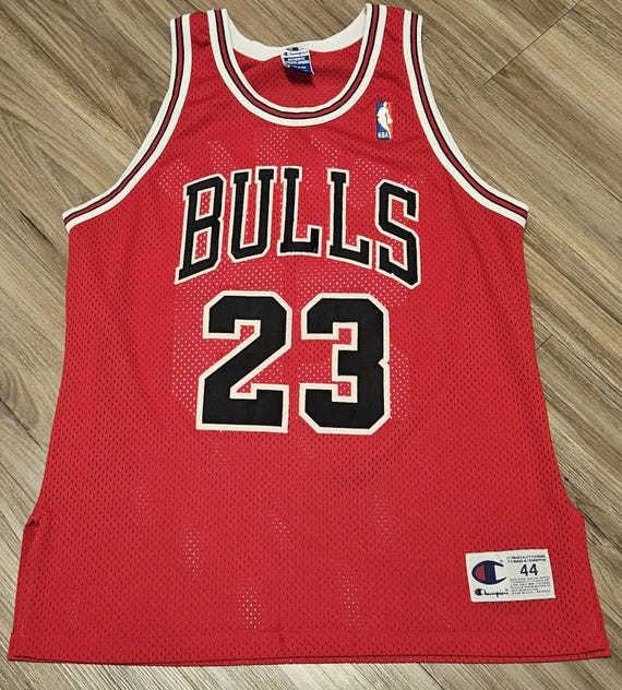 1990-1996 Michael jordan Chicago bulls champion jersey size 44 authentic bulls jersey, bulls champion authentic jersey