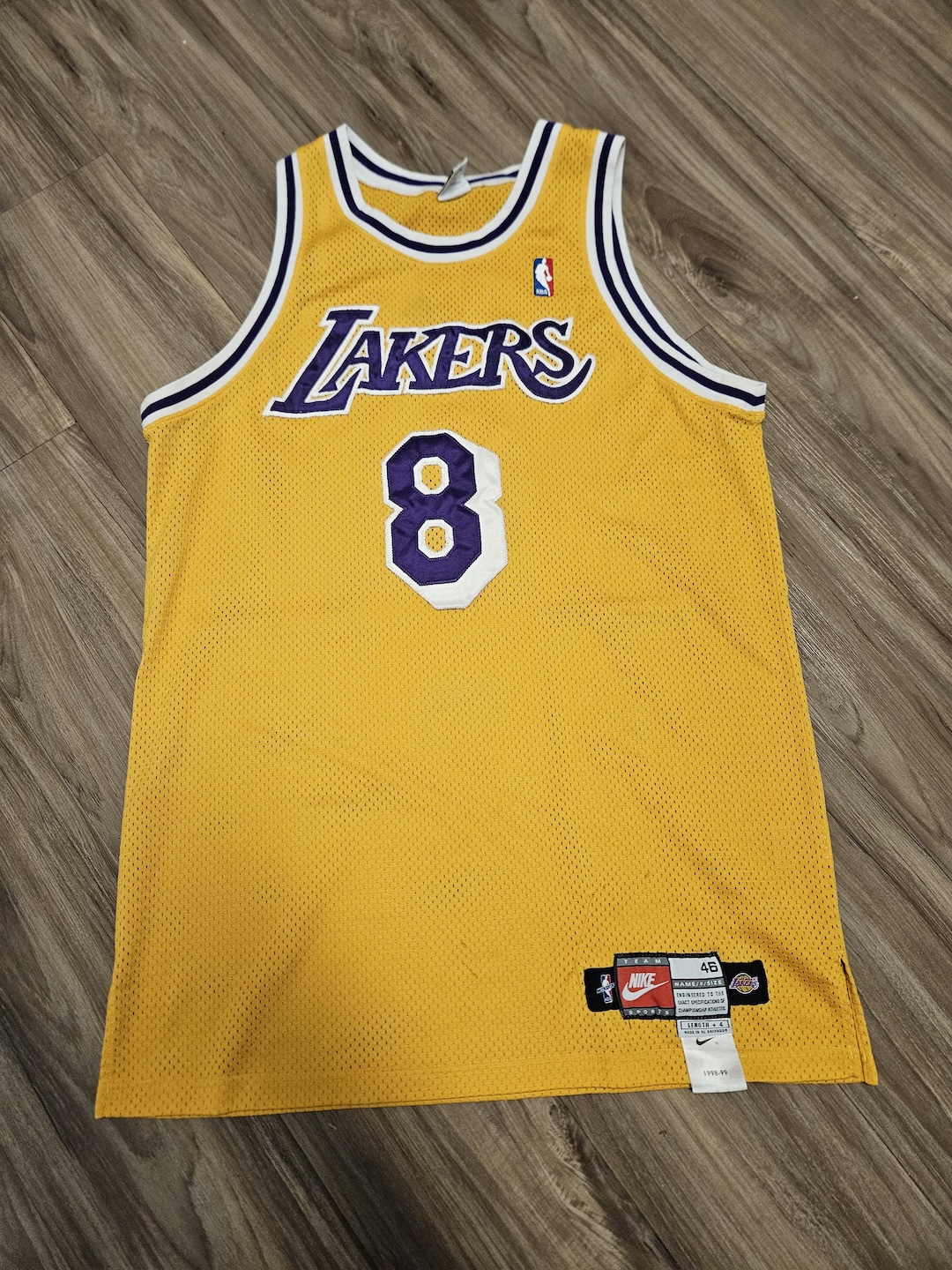 1998-1999 Kobe Bryant Pro Cut Lakers Jersey Size 46,90s Kobe 1998-1999 Kobe Bryant Pro Cut Lakers Jersey Size 46,90s Kobe