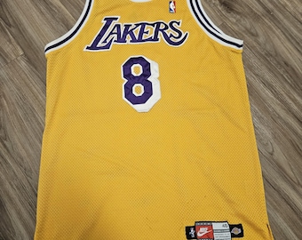1998-1999 Kobe Bryant Pro Cut Lakers Jersey Size 46,90s Kobe