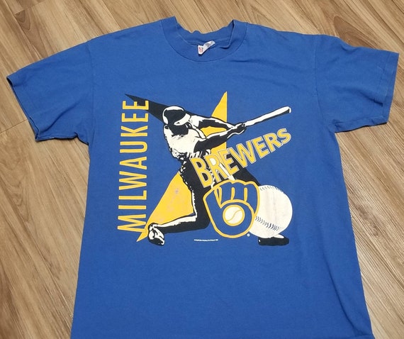 1992 Milwaukee brewers shirt, 90s brewers shirt, medium brewers shirt,vintage brewers shirt,hanes brewers shirt