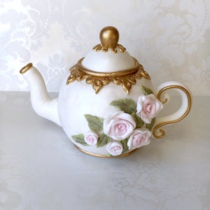 Tea Party Cake Topper. Tea Party Bridal Shower Cake Topper. Vintage Fondant Teapot. Edible Teapot Cake Topper. Vintage Tea Party Cake Topper