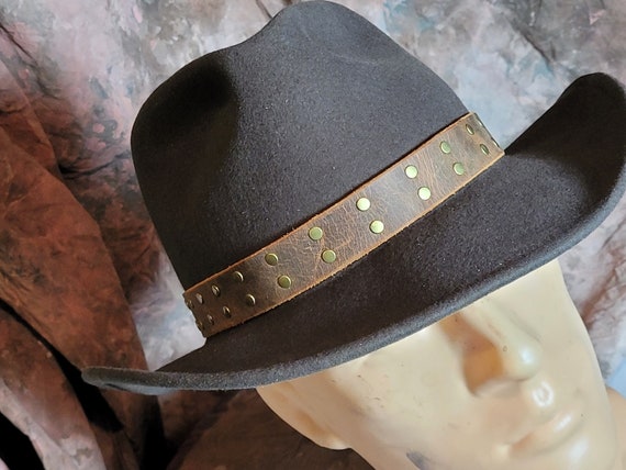 Crazy Horse "lot of rivets" Leather Hatband