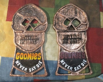 Plaque murale personnalisée édition spéciale de luxe 1632 Skull Key Goonies Never Say Die