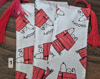 Handmade Snoopy Cotton Bookmark with Tassel – Peanuts Fan Gift