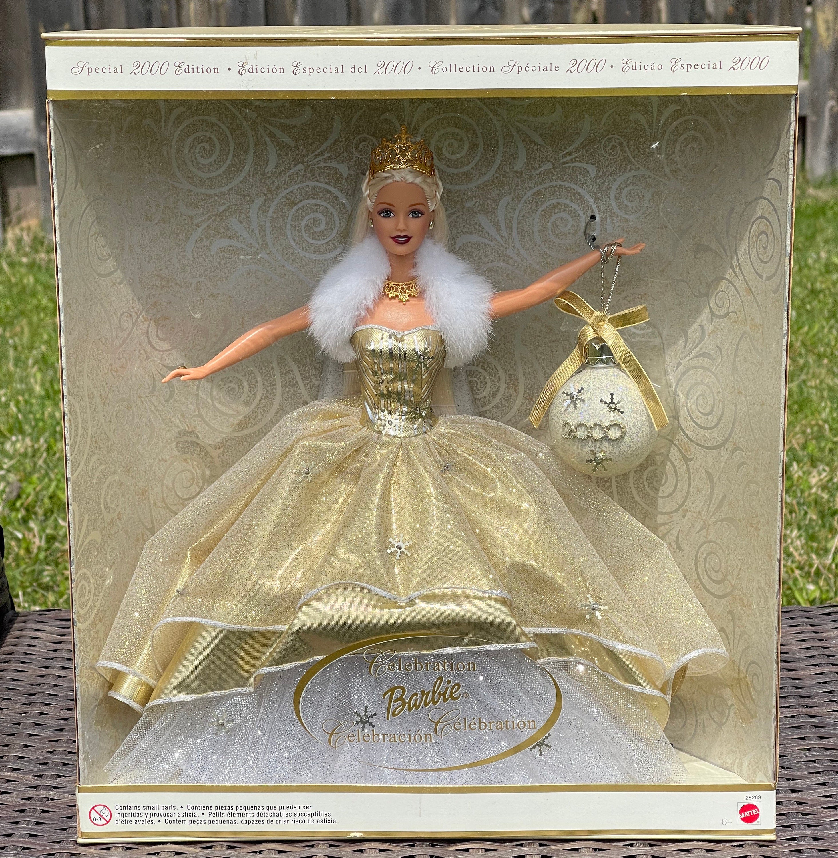 Special 2000 on sale celebration barbie