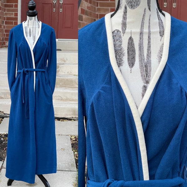 Vintage Van Raalte Blue Plush Robe Housecoat / House Coat Women / House Robe / Vintage Loungewear for Women / Cozy Warm Robe