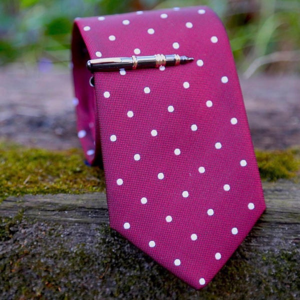 clasp tie